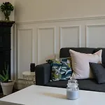 Lovely Apartment In The Heart Of Paris